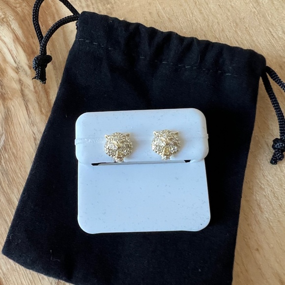 Moissanite Tiger Head Earrings .28 CTW, VVS D Color – 925 Silver, gold plated - Picture 2 of 7